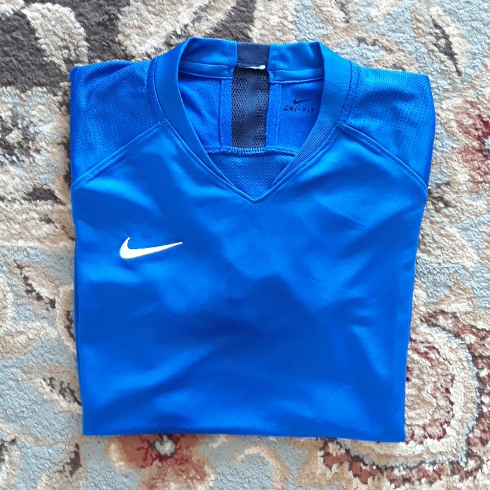*Host Pick*Nike dri-fit ladies top - Picture 11 of 14
